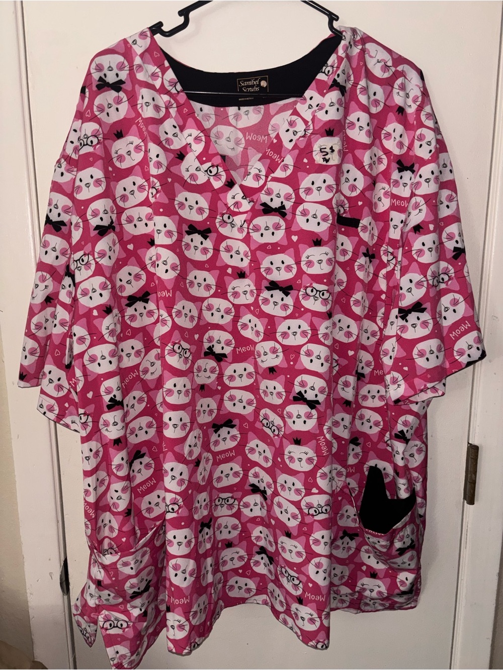 Women's Pink Cat-Print Short Sleeve Scrub Top